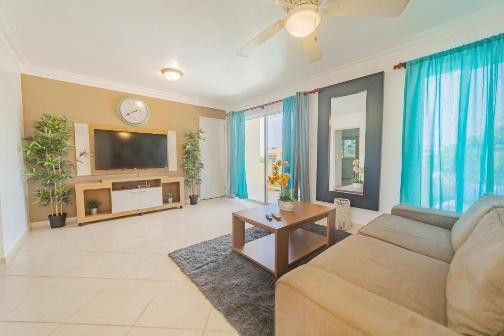 Garden Condos - APT 35 - Fully renovated!