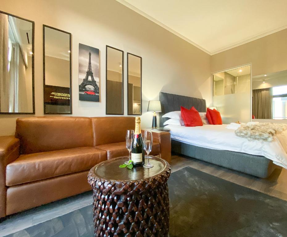 Menlyn Maine Trilogy Paris studio with king bed