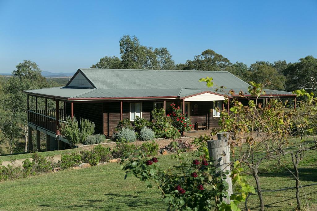 North Lodge Clan Cottage
