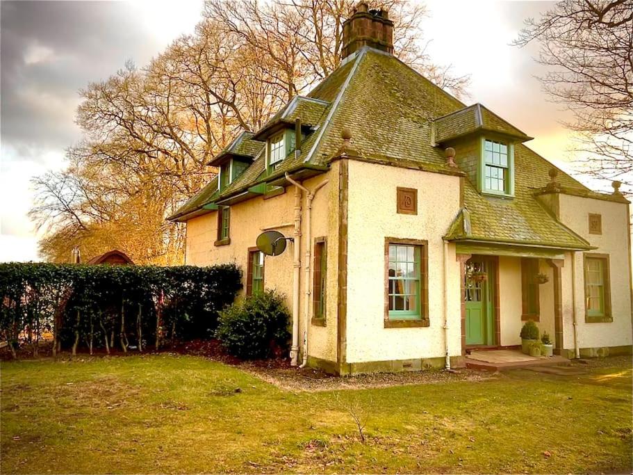 A charming, well appointed Edwardian Gate Lodge