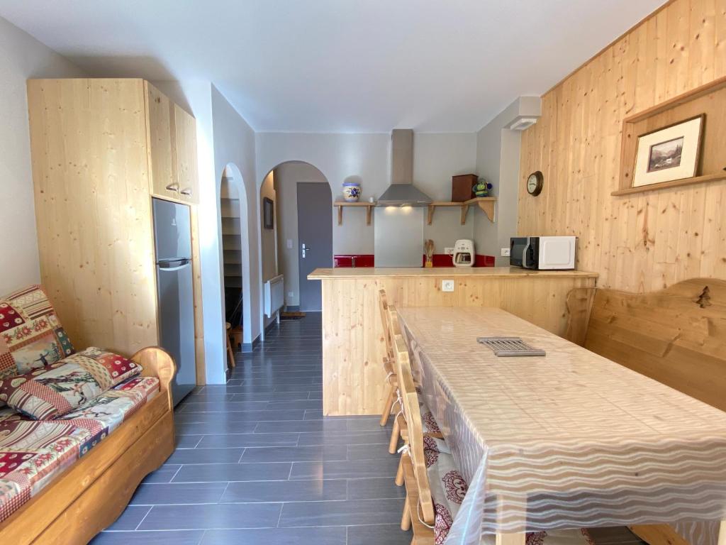 Joli chalet 60m2 proche du centre. parking. balcon