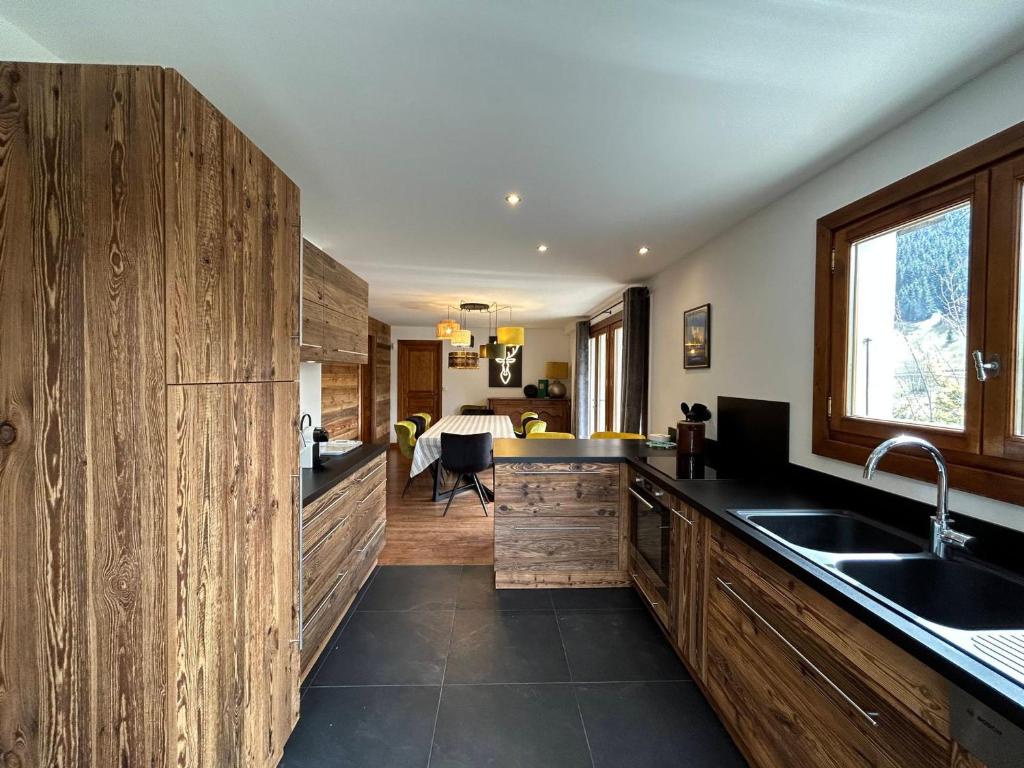 Chalet La Clusaz, 5 pièces, 9 personnes - FR-1-437-103