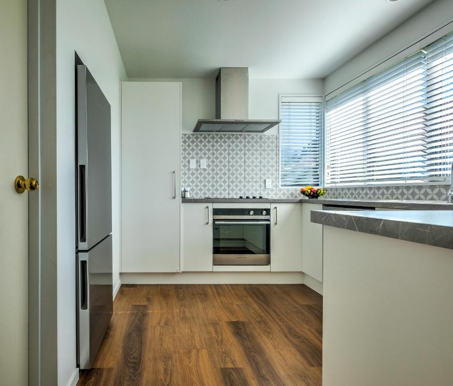 *** LAKE VILLA 467 ***