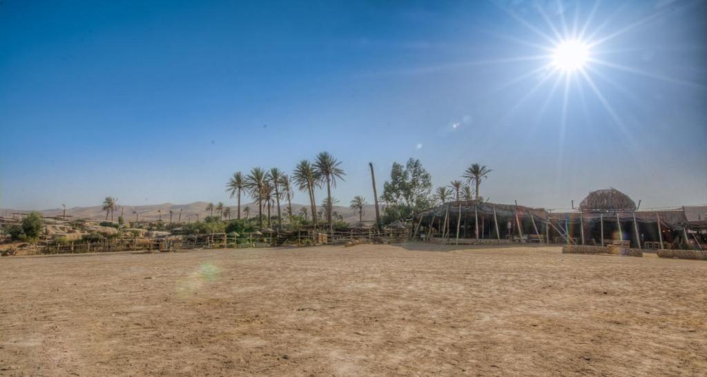 Kfar Hanokdim - Desert Guest Rooms