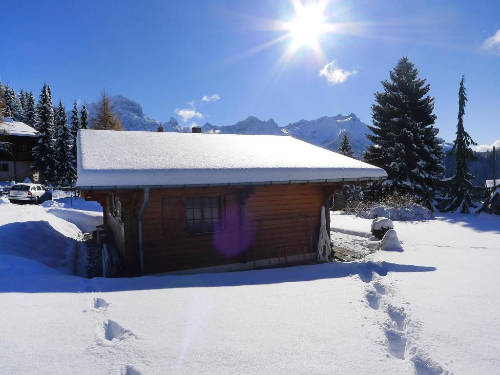 Chalet Chalet Lorila by Interhome