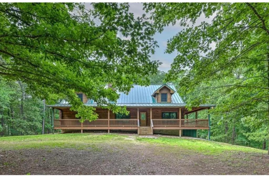 Whitetail Cabin