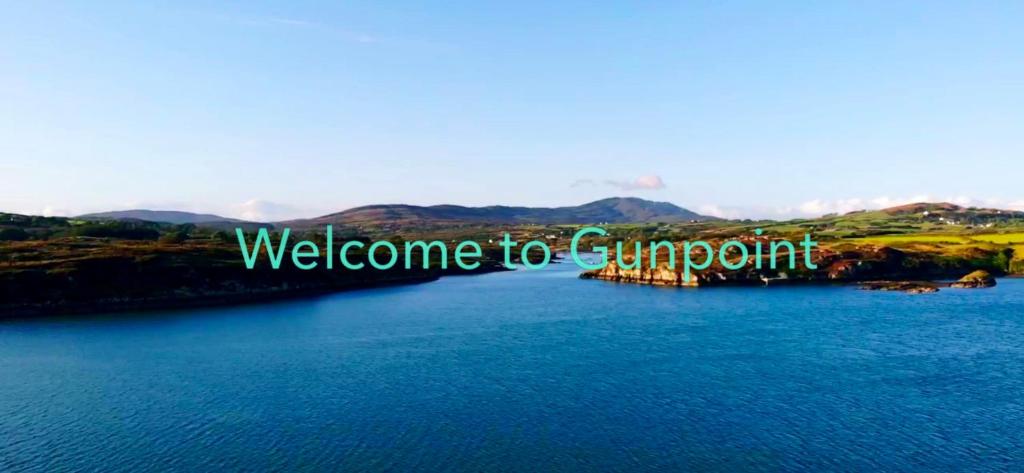 Gunpoint Lodge, Schull, West Cork with Private Pier