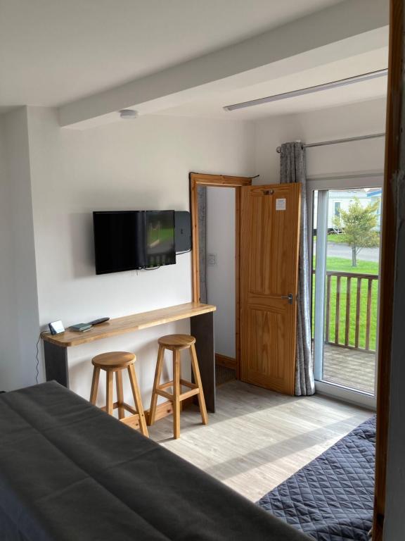 Lovely 1-Bed Chalet in Mablethorpe F17