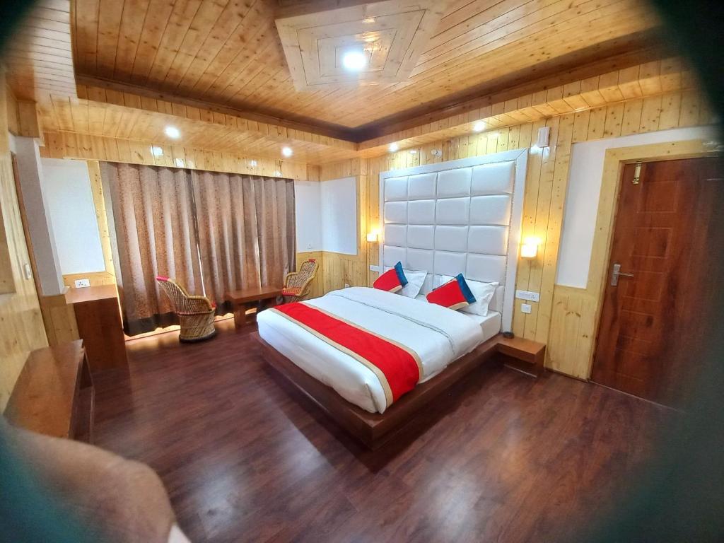 Humble Holiday Inn Kufri Simla