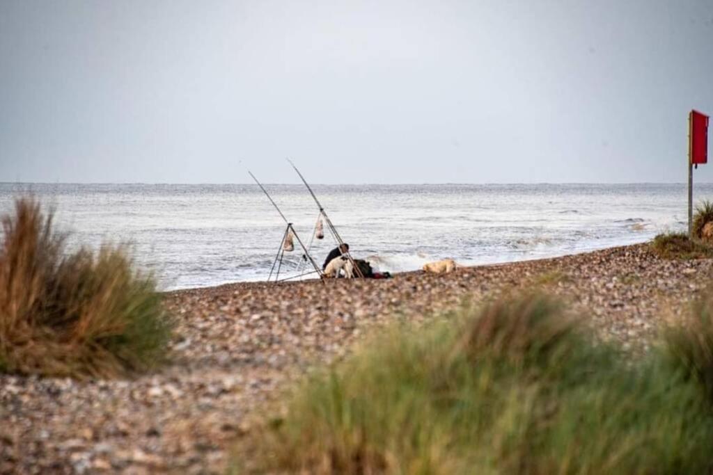 Find peace in a chalet by the beach