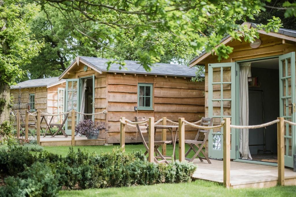 Toad Hall Lodges