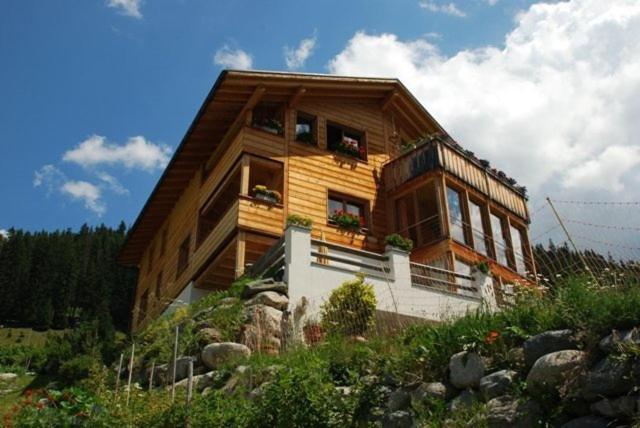 Chalet Sunnäschyn
