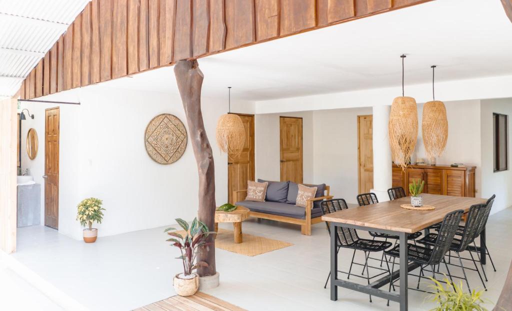 Cuatro Vientos Lodge & Apartments