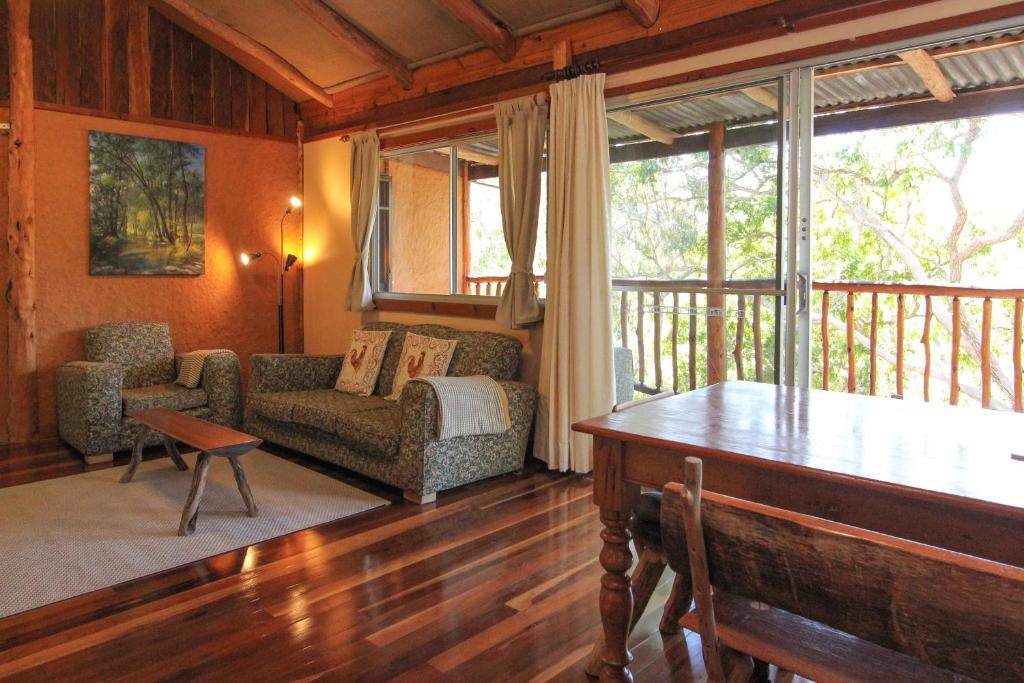 Shady Creek Eco Cabin, Mudgee, Peaceful Country Getaway