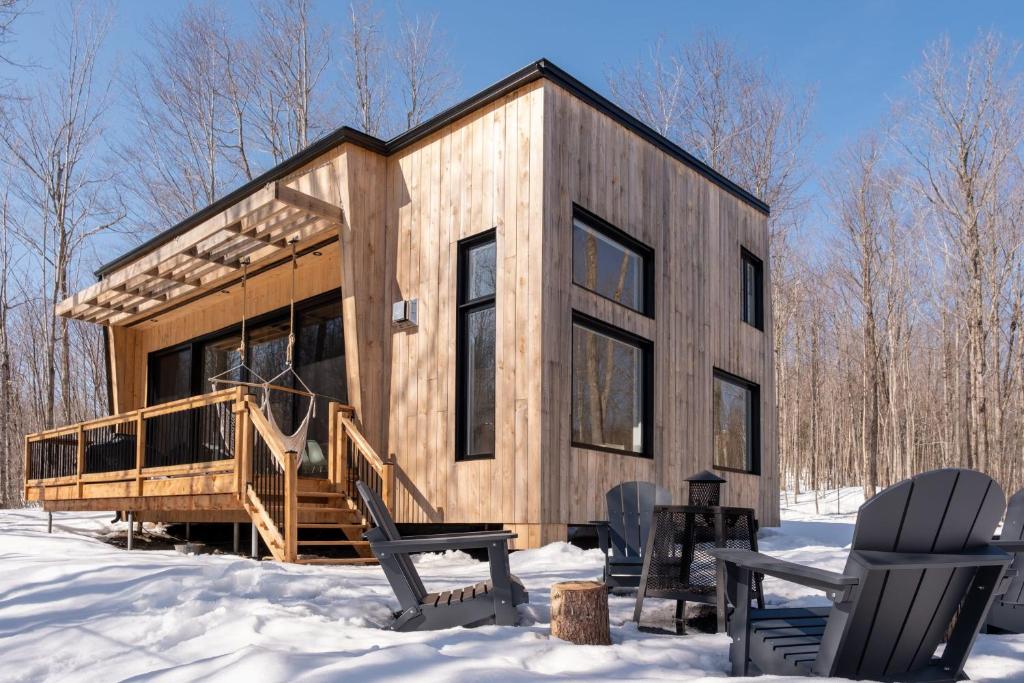 Cottage Zoobox-style 51