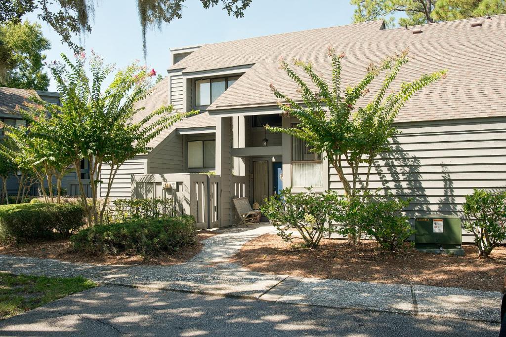 Turnberry Village