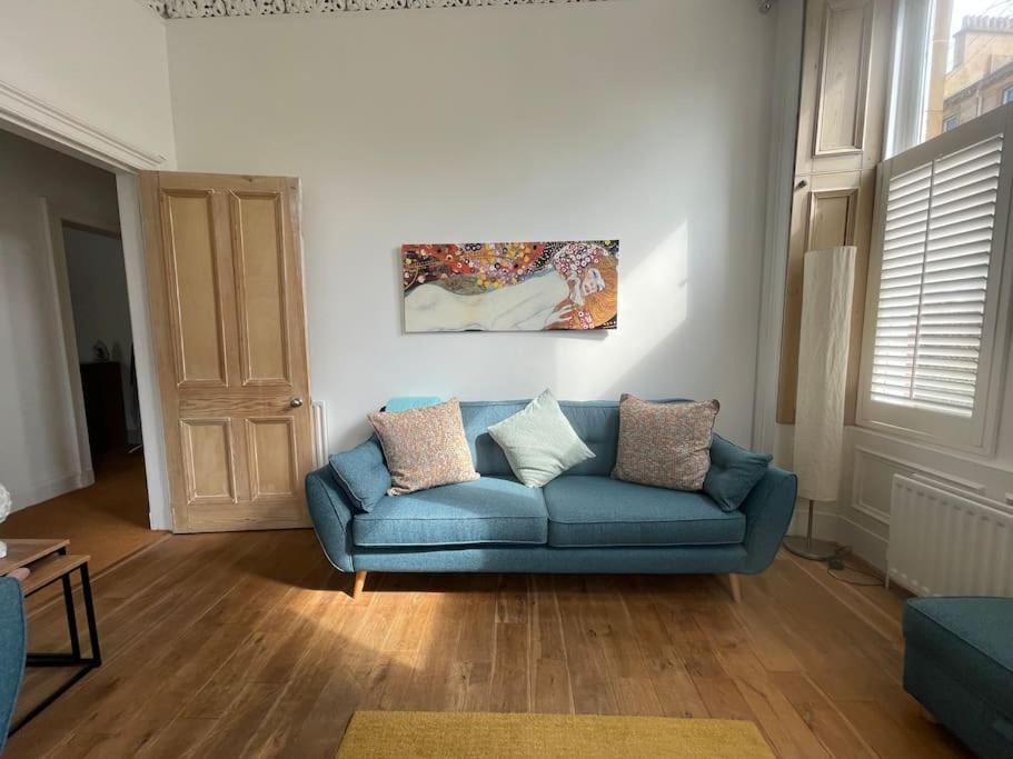 Stunning West End Flat!