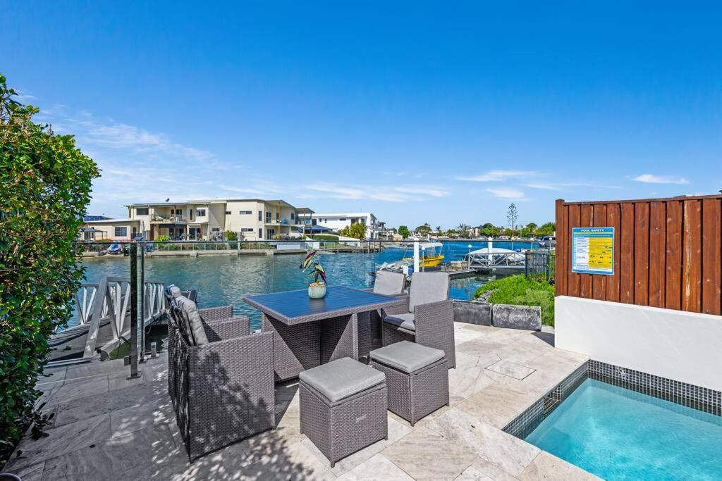 Luxury Modern Waterfront House