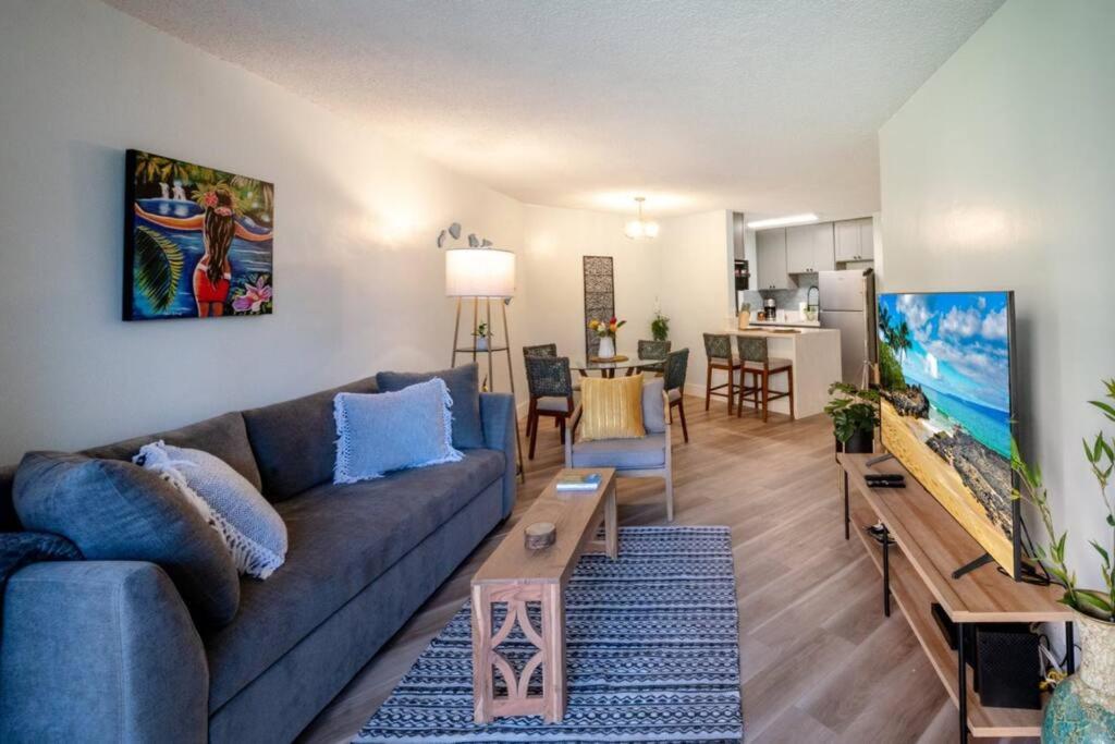 Kihei, Modern Oceanfront, central AC, WI-FI