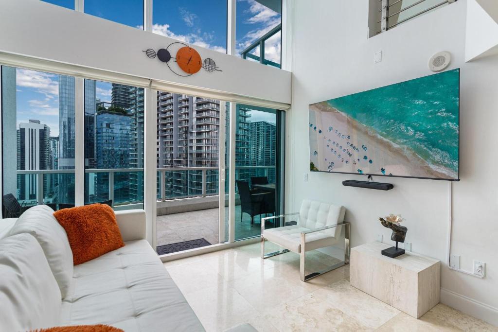 Luxury Mona Lisa Loft, Center of Brickell Miami