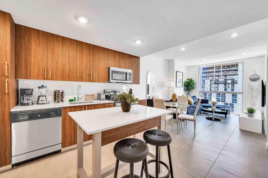 Wonderful Unit In Downtown Miami With Free Parking