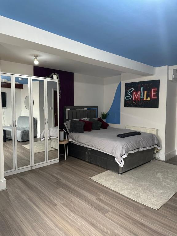 Modern Studio Close to Leeds City Centre