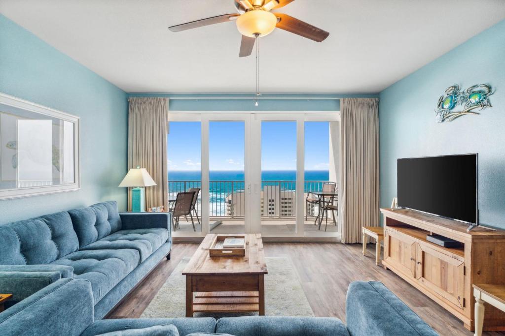 Ocean View & steps from the beach at LTW 1607