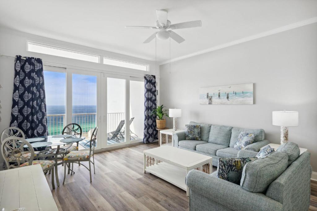 Perfect Ocean View Condo- LTW 2011