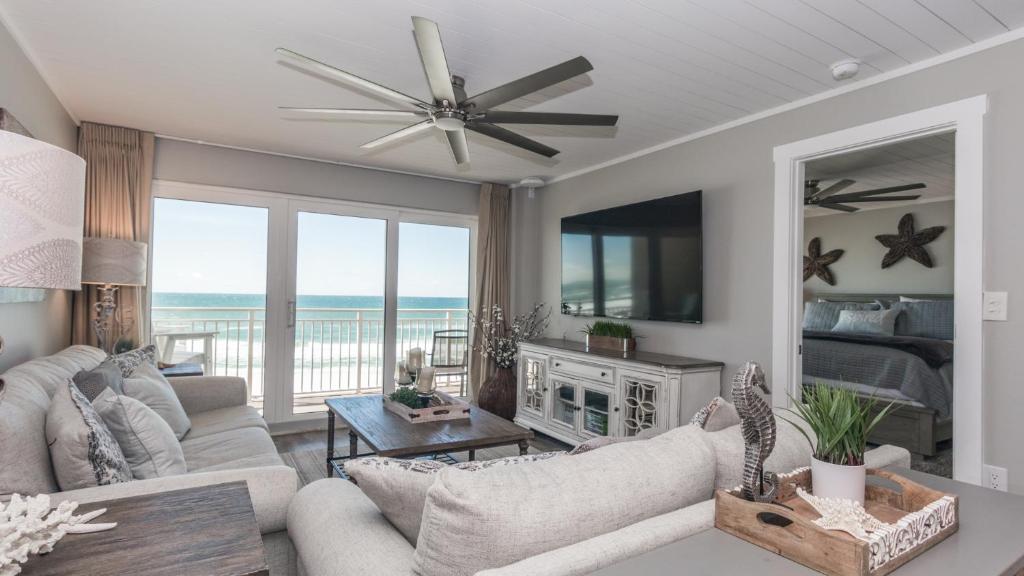 Dunes of Panama - 5th Floor - 2 Bed/2 Bath BEACHFRONT Condo - 2022 Total Remodel