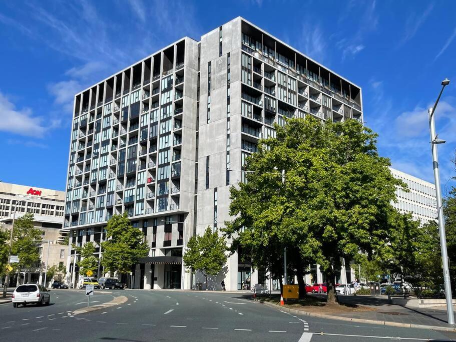 Lovely new two bedroom apartment free parking