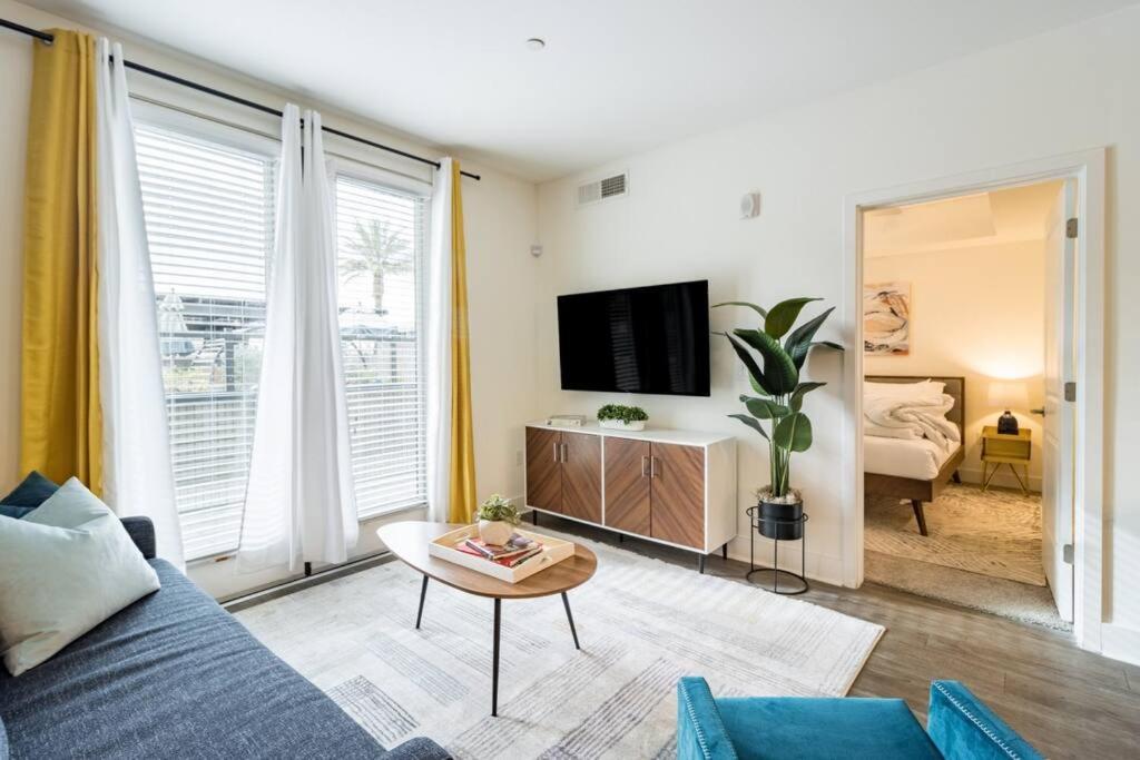 Luxurious Poolside Phoenix Oasis Heart of Midtown!