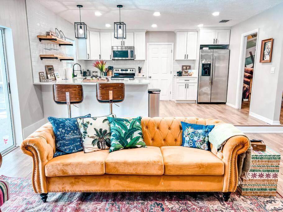 Relax in Style at Our 3BR 2BA Retreat with Private Pool, Game Room, Fire Pit, Yoga