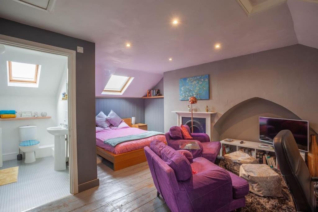 Quiet, Self-Contained, Cosy LOFT space