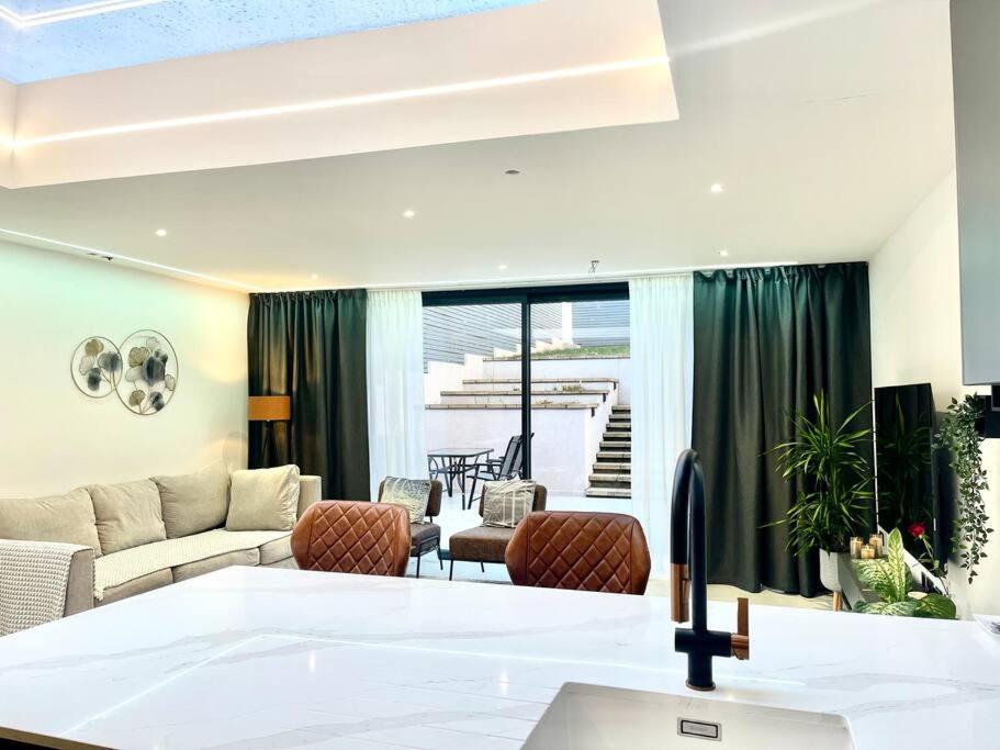 Modern and spacious, family house.