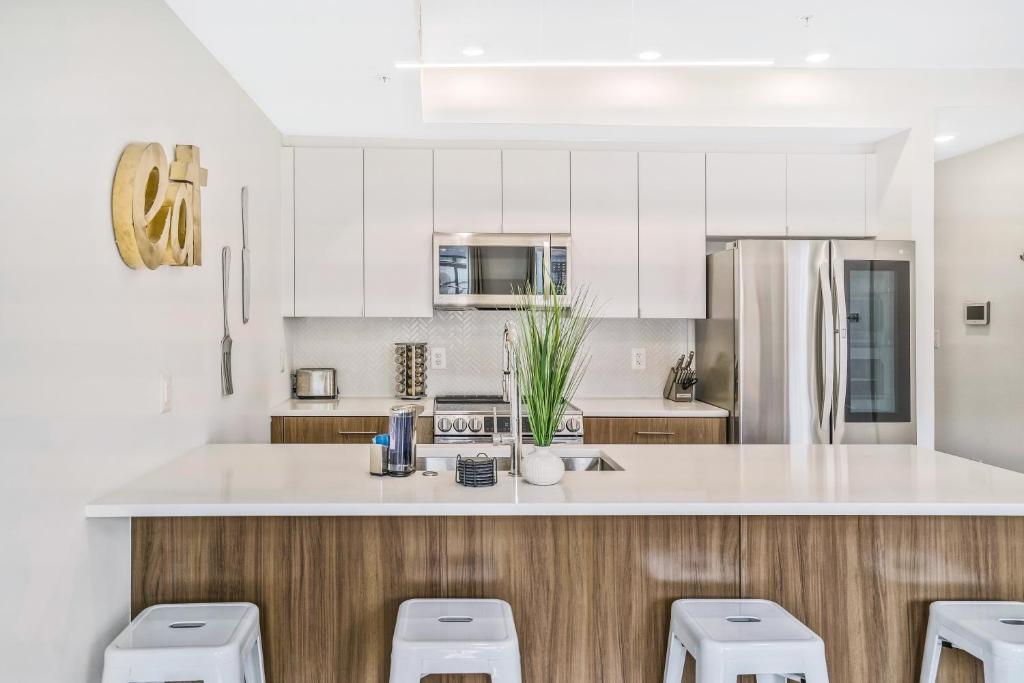 Luxurious and stylish 2 bedroom 2 bathroom suite