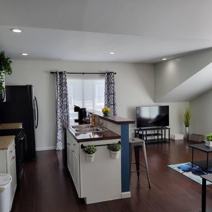 ALG Modern 1 Bd -5 Min to Downtown & IU Methodist!