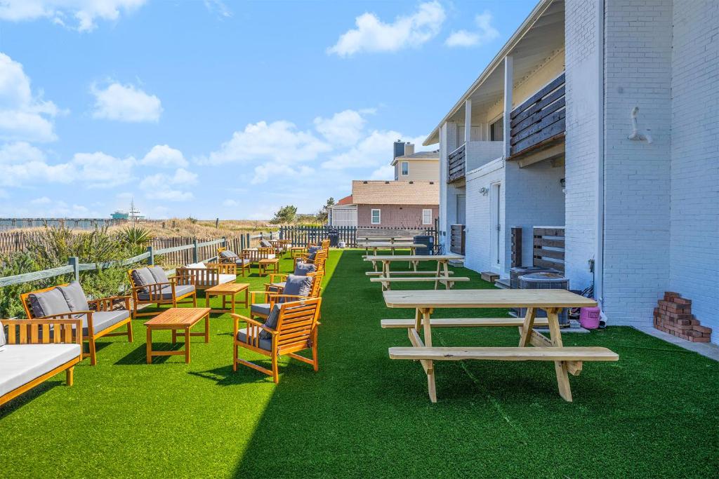 *Beachside Property* Cavalier Suite @ Wind & Sea