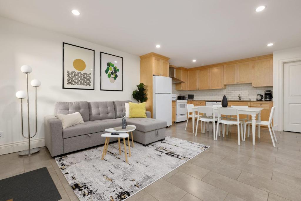 2 Br basement suite Melbourne Av
