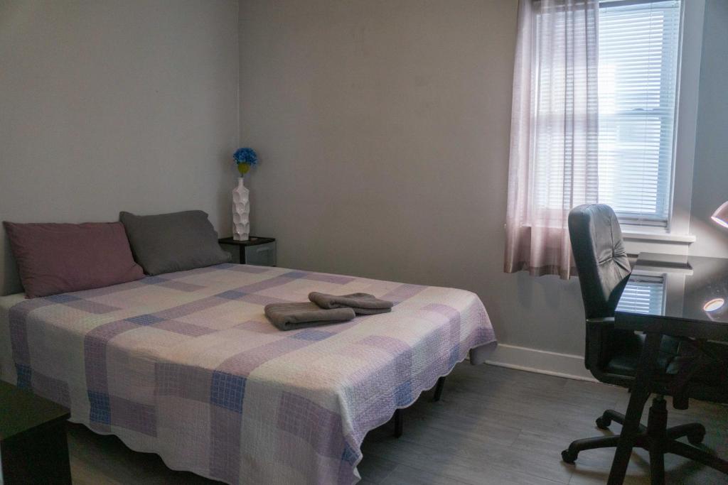 SUNNYSIDE ROOM