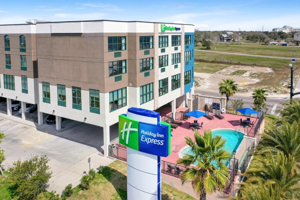 Holiday Inn Express - Gulfport Beach, an IHG Hotel