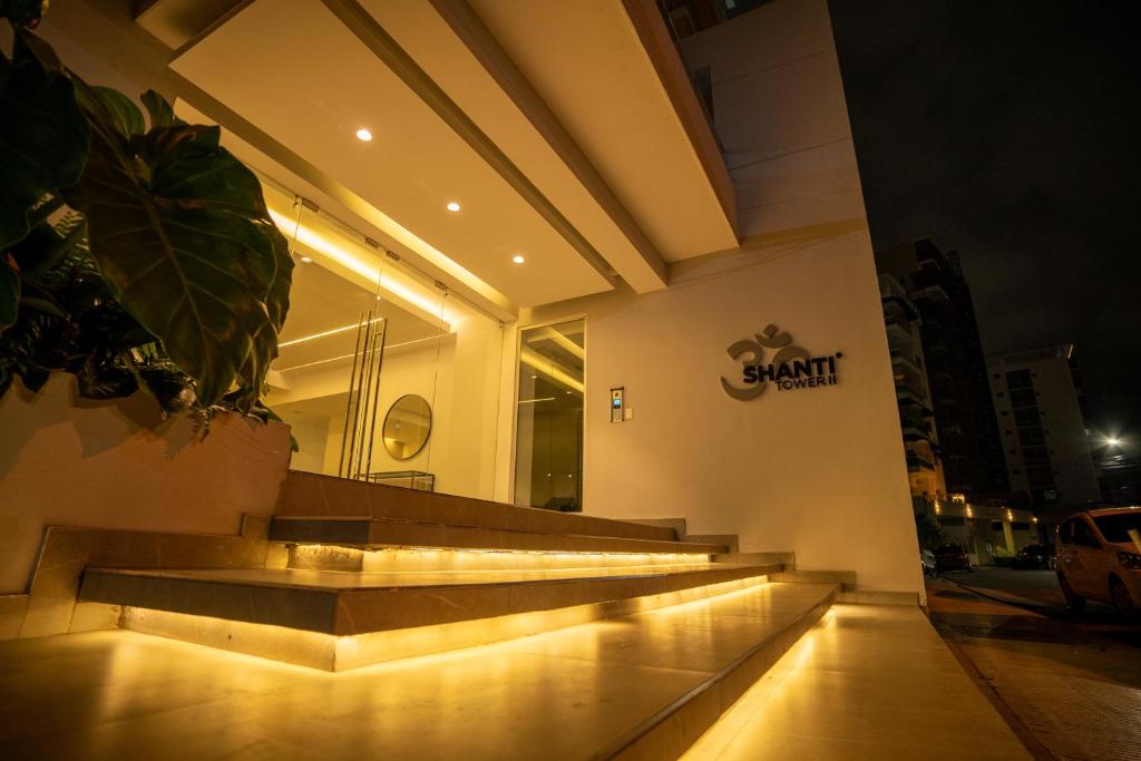 Luxury Apto 2Bedr, Pool, Gym, Balcony