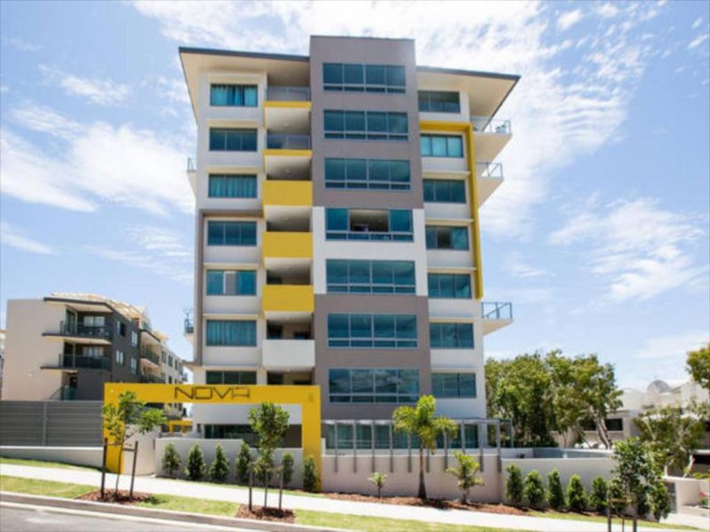 Mooloolaba Beach 2 bedroom apartment 201
