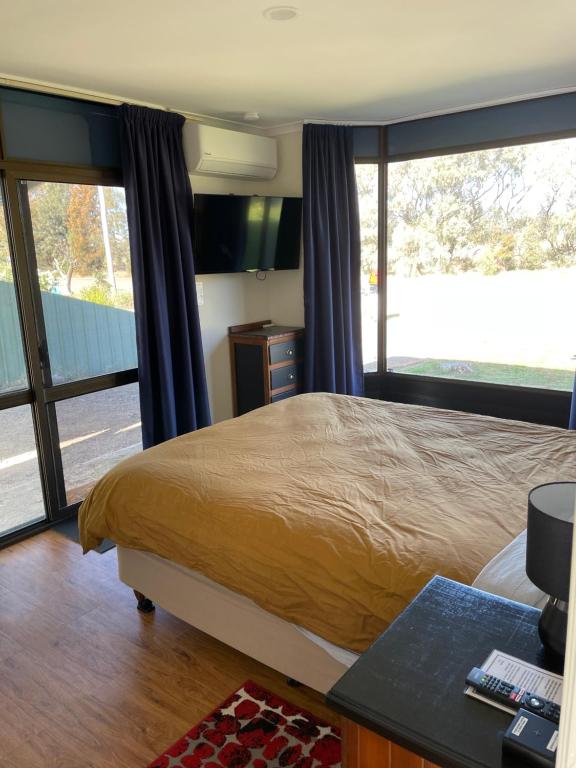 Jerilderie BNB - Pets Welcome - House