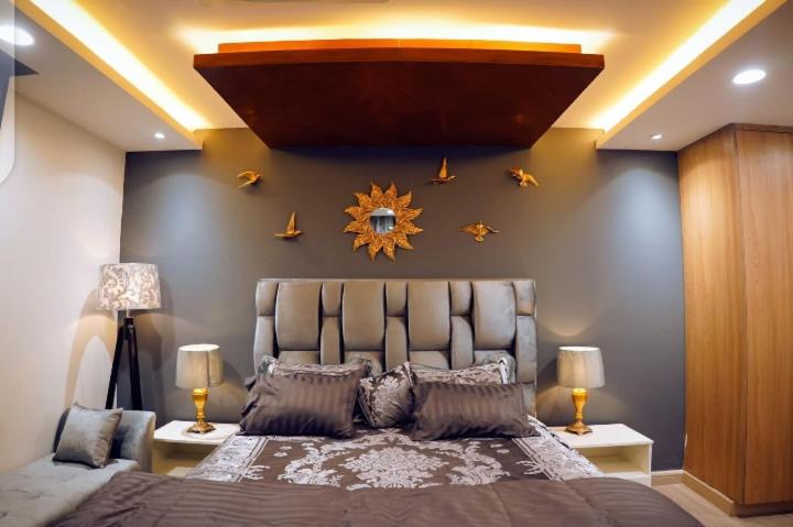 Luxury apartment in Gold Crest Mall 1 bed