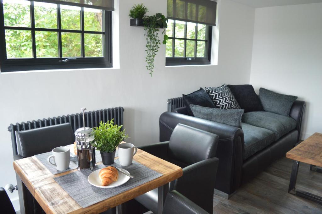 Booking Urban at Halstead