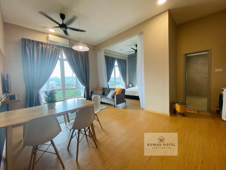 Mahkota Valley (Rumah Hotel)