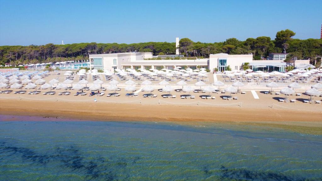 Riviera Resort Hotel