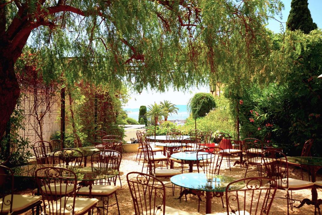 Hotel Royal Bon Repos