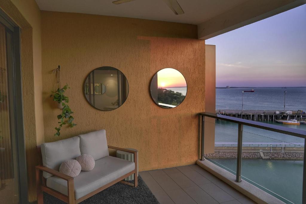 Penthouse-level Waterfront Apartment