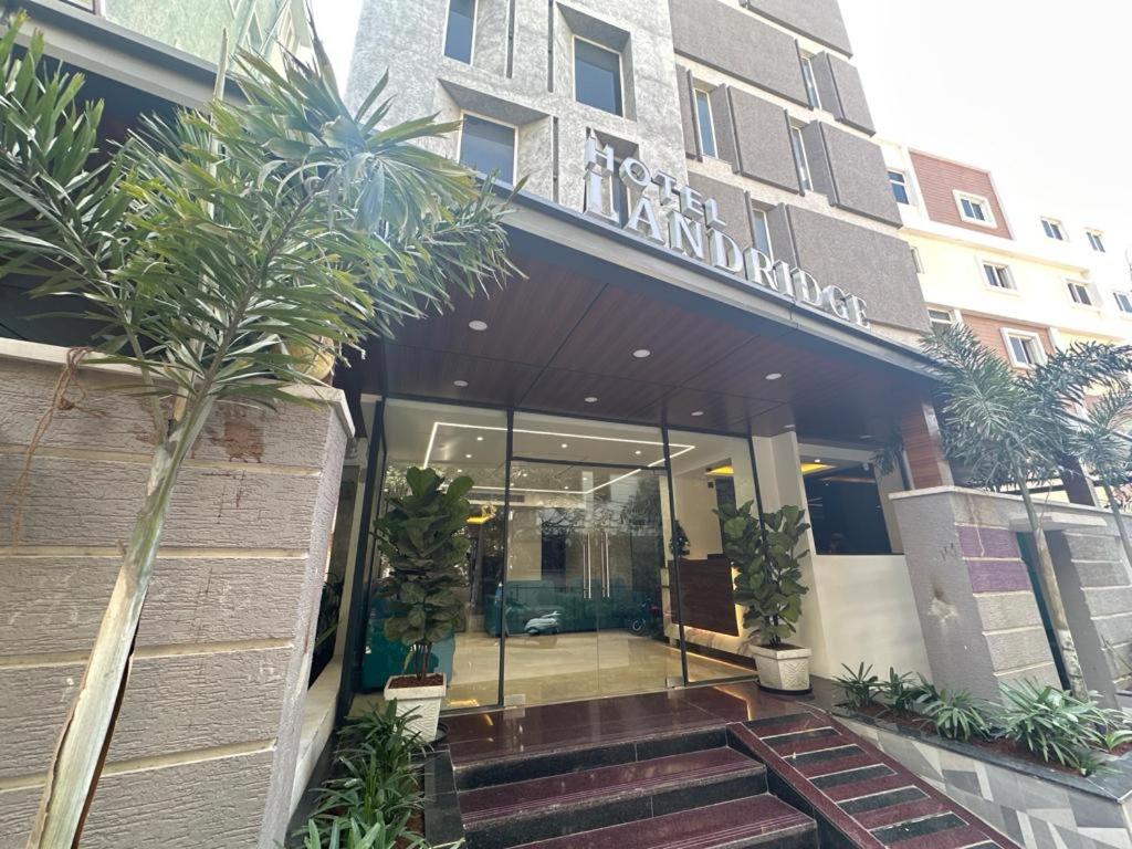 Hotel Landridge - HITECH City Hyderabad